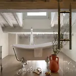 Contemporary With Pool Near 度假居 *