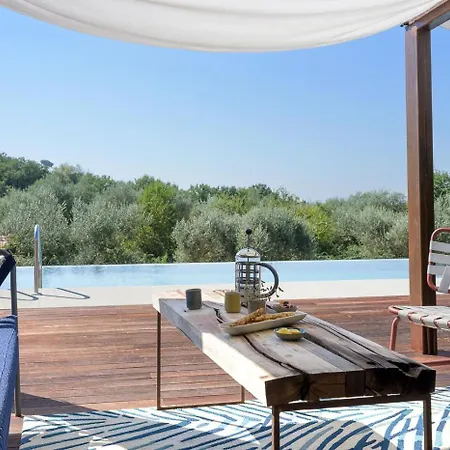 בית נופש Contemporary With Pool Near קורטונה