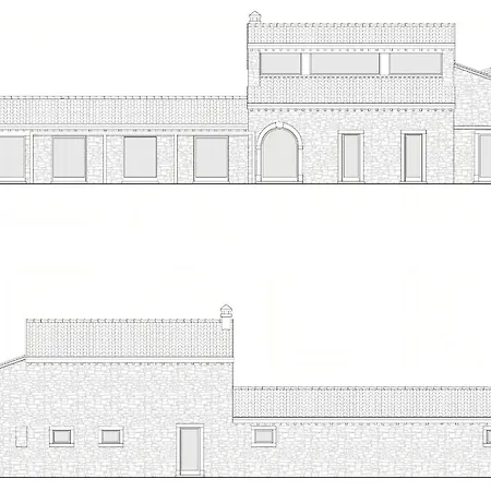 Contemporary With Pool Near Дом отдыха