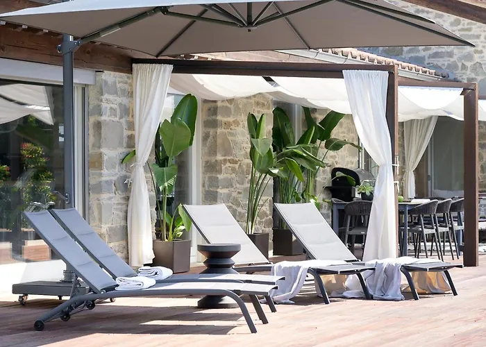 Contemporary With Pool Near