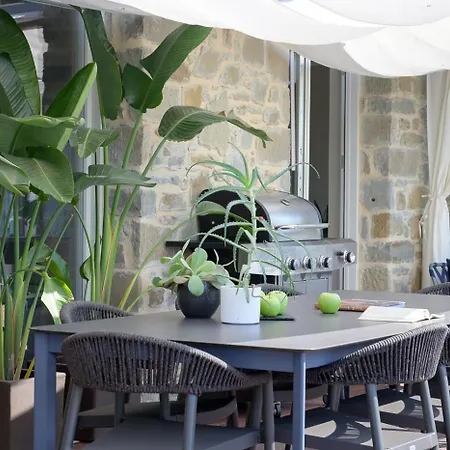 Contemporary With Pool Near Cortone