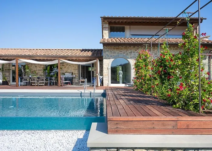 Contemporary With Pool Near Hébergement de vacances Cortone